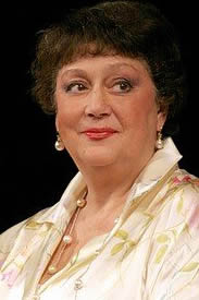 Она впервые раскрыла интимные секреты отца и рассказала о непростых отношениях со своими знаменитыми мужьями - Юрием ЯКОВЛЕВЫМ и Михаилом ДЕРЖАВИНЫМ. ekaterina-raykina