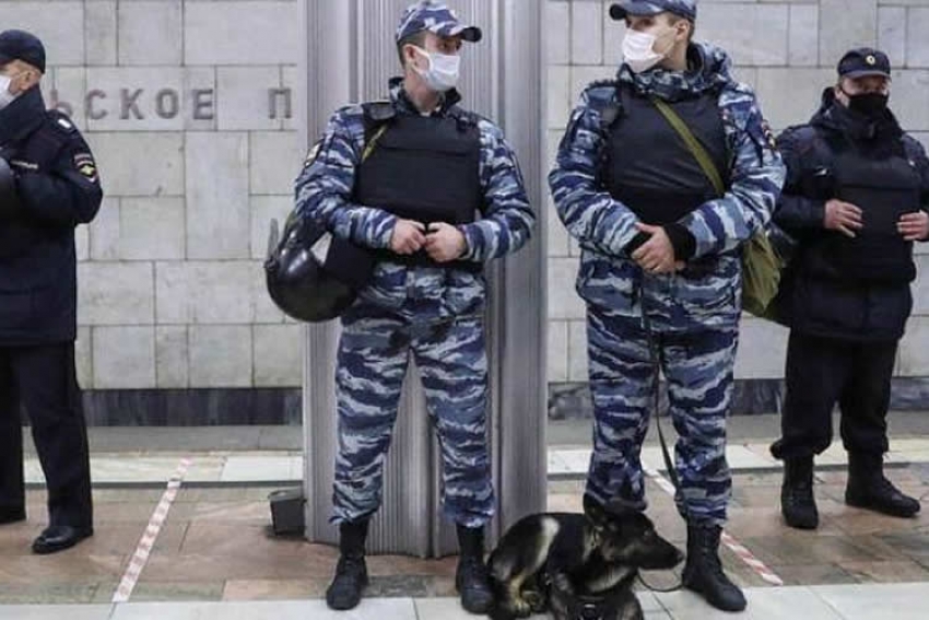 Новый закон о полиции в России: Власть людоедов занимается экстремизмом против собственного народа