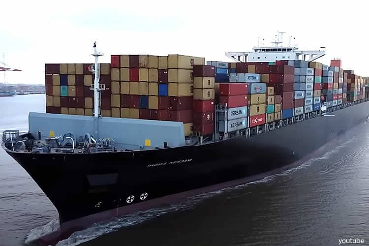 Белый дом решил ввести для Китая дополнительную пошлину 104%. Ранее Пекин обещал «бороться до конца»