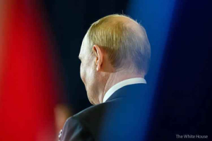 "Мучительный тупик". Путин мечтал о великой РФ, но сам ее разрушил – анализ WSJ